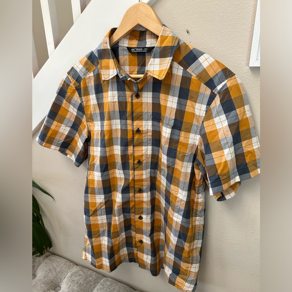 Arc'teryx Brohm Yellow Gray Plaid Button Up Short Sleeve Casual Shirt Size Small - Picture 9 of 10